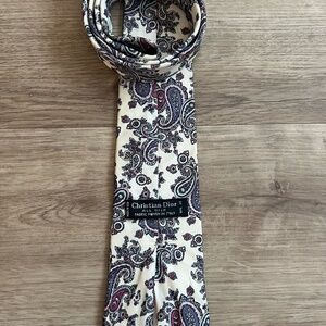 Christian Dior Vintage all-silk paisley print necktie